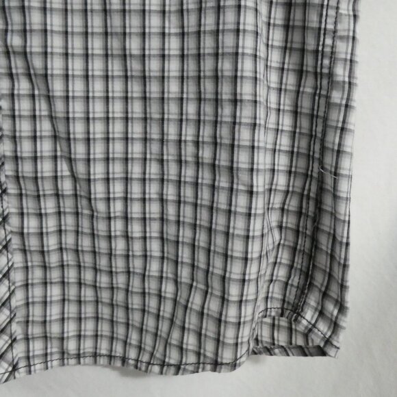 MICHAEL BRANDON | medium | Checkered Casual Button-Up Short Sleeve Shirt - Picture 9 of 16